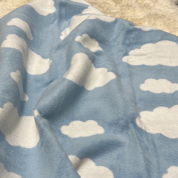 NIB - English Home Baby Blanket "Clouds" - Picture 5 of 6